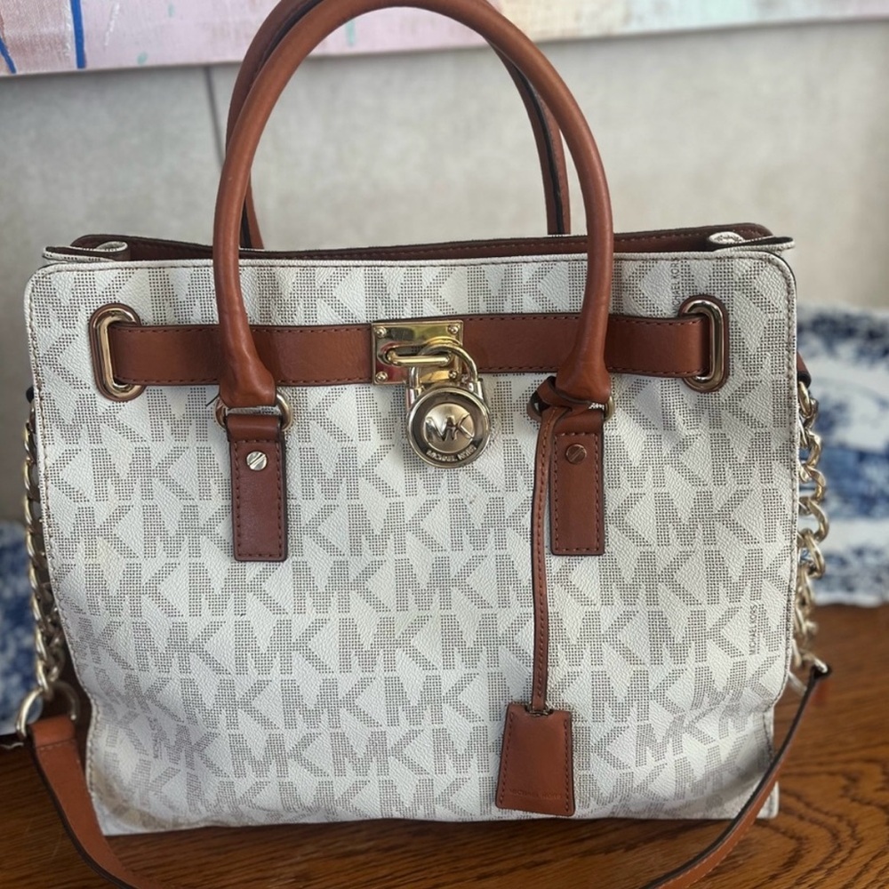 Michael Kors Hamilton Signature Bag With Matching Wallet - Picture 2 of 14